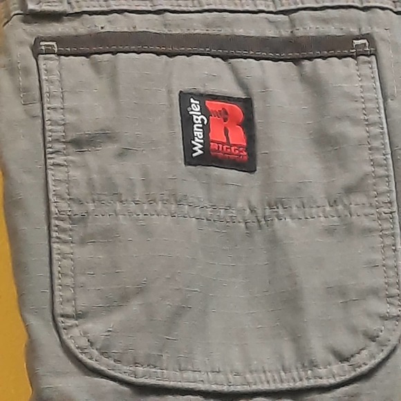 NWOT Wrangler RIGGS Tan Workwear Carpenter Cargo Rip Stop Pants 52 x 32 - Picture 6 of 9